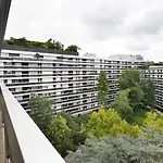 Pret A Usage & Commodat 14 Rue Des Sablons Metro Trocadero - 30 Nuitees Minimum -