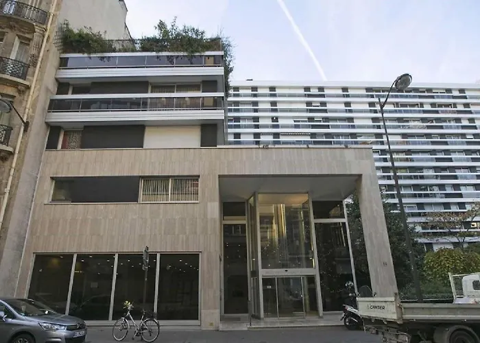 Pret A Usage & Commodat 14 Rue Des Sablons Metro Trocadero - 30 Nuitees Minimum -